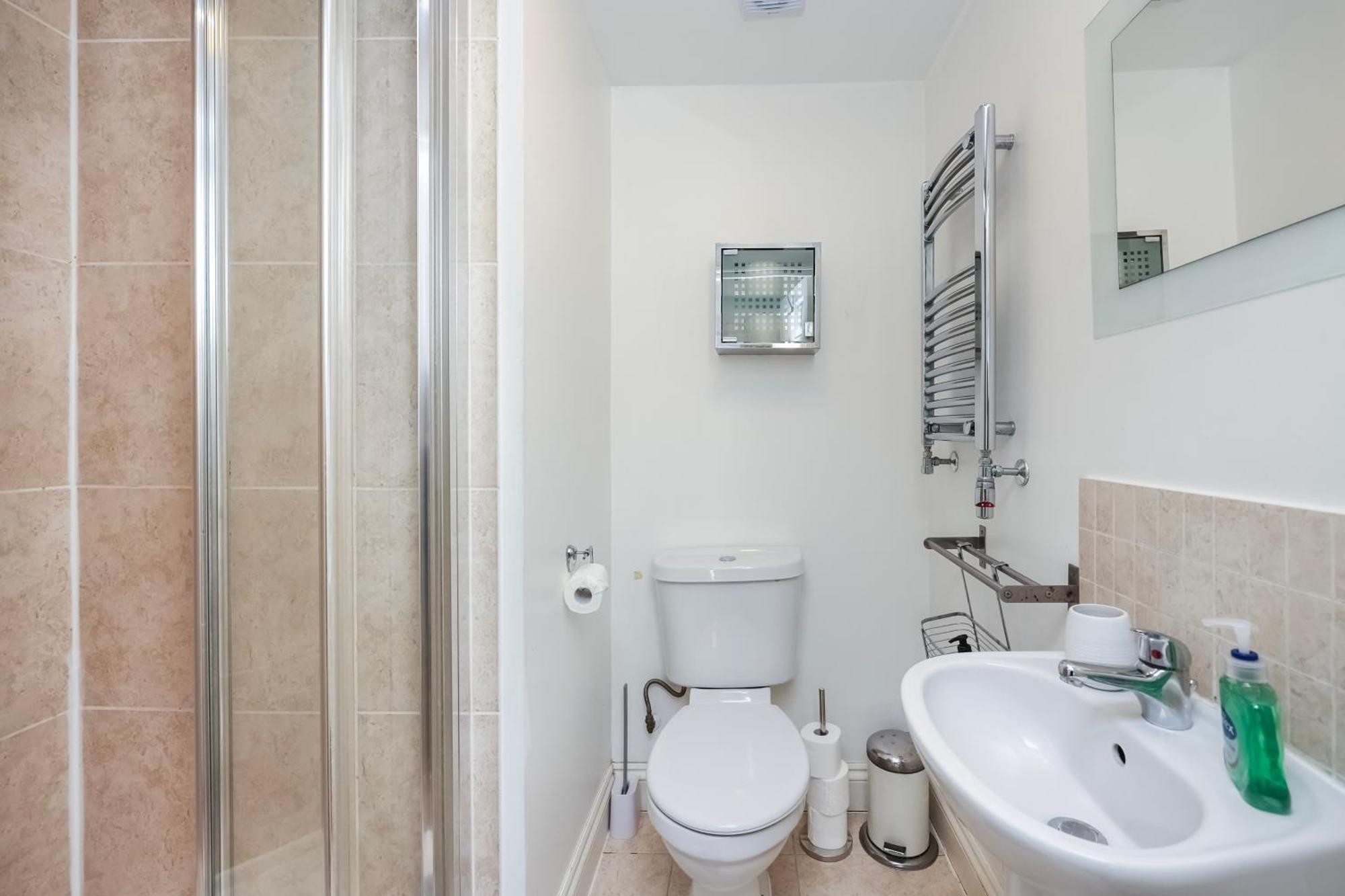 Vibrant Clapham Double Bedroom 런던 외부 사진