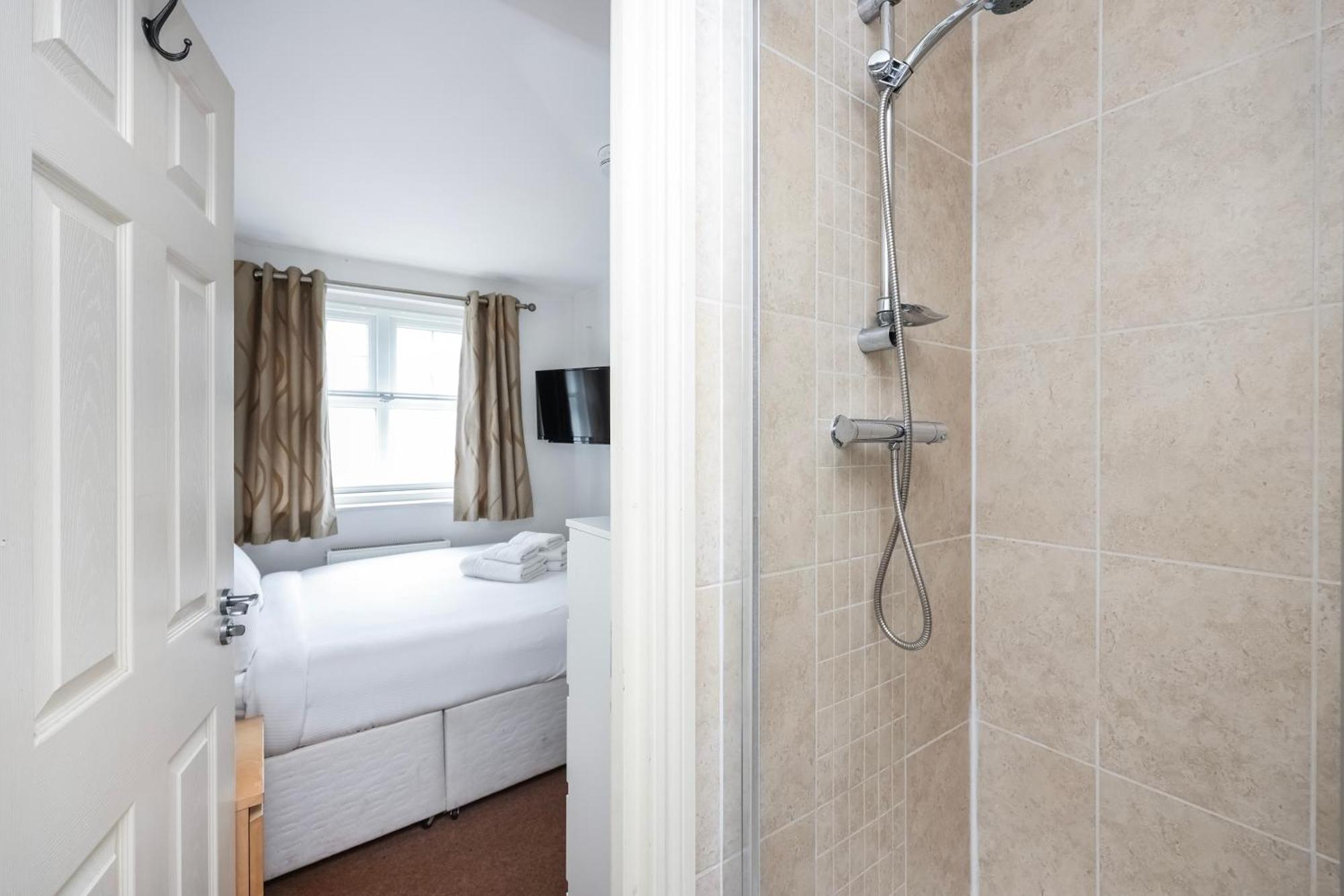 Vibrant Clapham Double Bedroom 런던 외부 사진